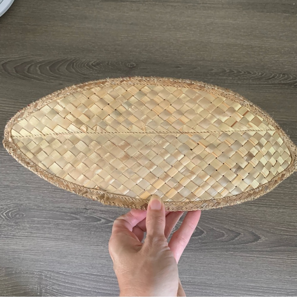 Handmade Artisan Straw Fish Bag Raffia Hand Basket Woven Straw Purse - Picture 5 of 6